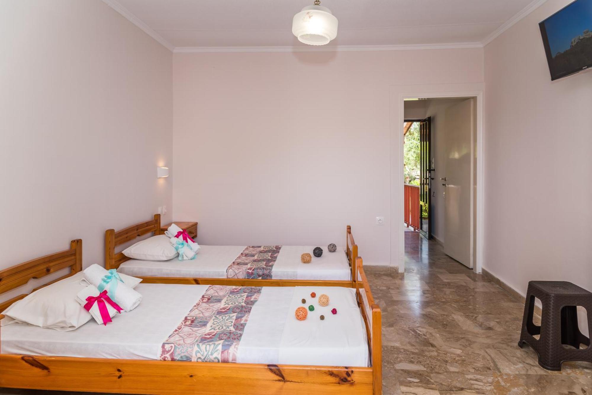 Roussa'S Apartments Laganas Dış mekan fotoğraf