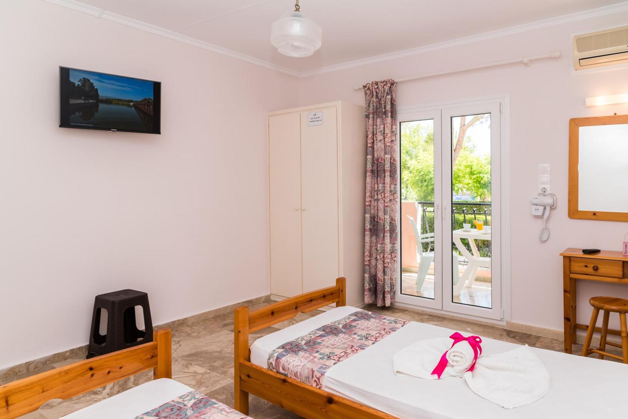 Roussa'S Apartments Laganas Dış mekan fotoğraf